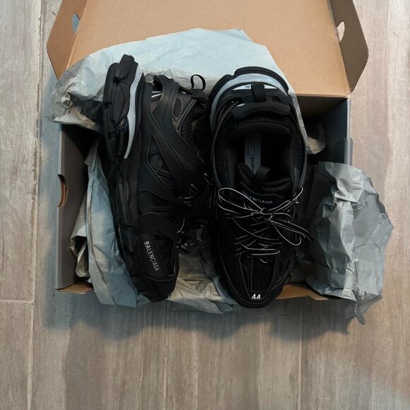 Balenciaga Men's Black Trainers - Picture 4 of 6